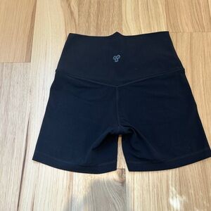 TnaBUTTER™ Cheeky Hi-Rise 5" Short